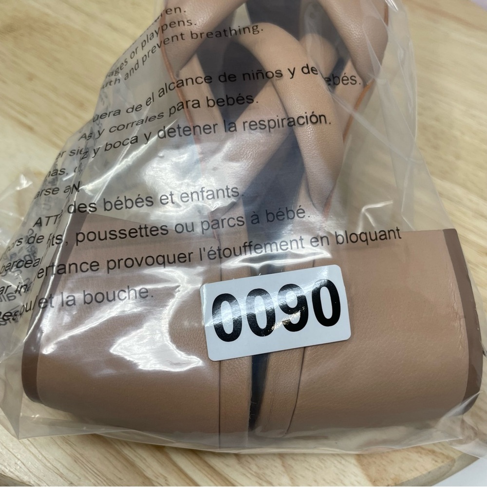 Schutz Olly Leather Block Heel Sandals Nude Sz 7 New - Picture 11 of 11